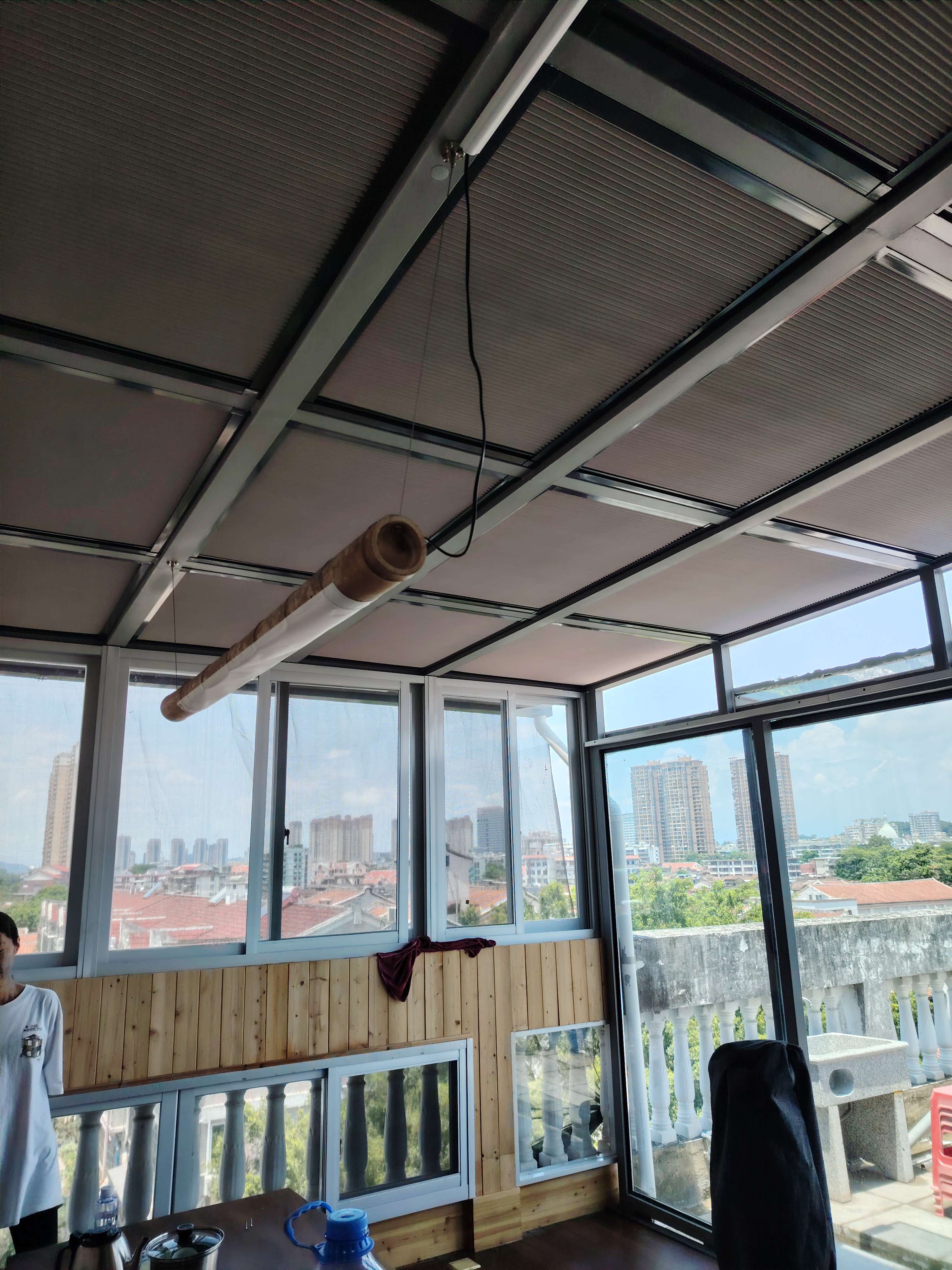 适合小型聚会的阳光房空间