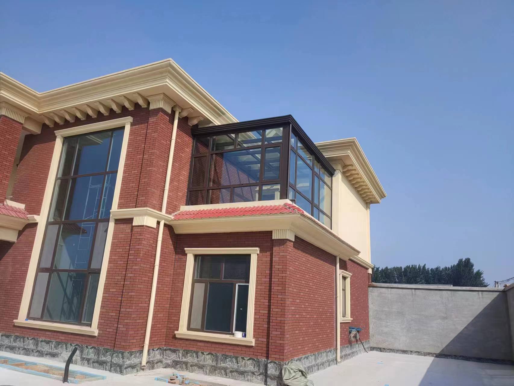 二层别墅露台阳光房