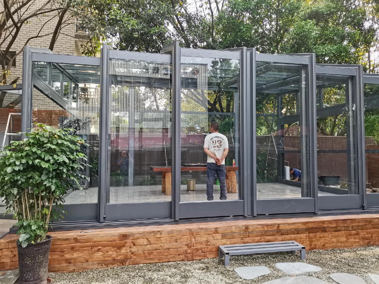 可折叠伸缩式移动阳光房