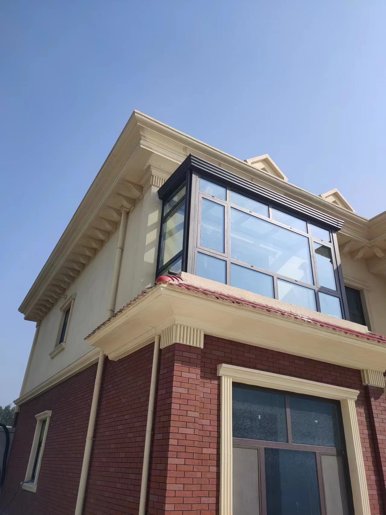 二层别墅露台阳光房