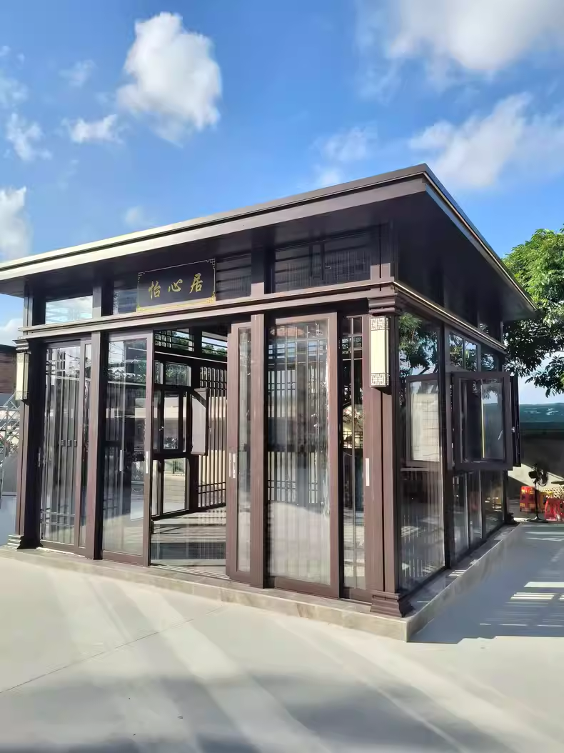 庭院花园的凉亭